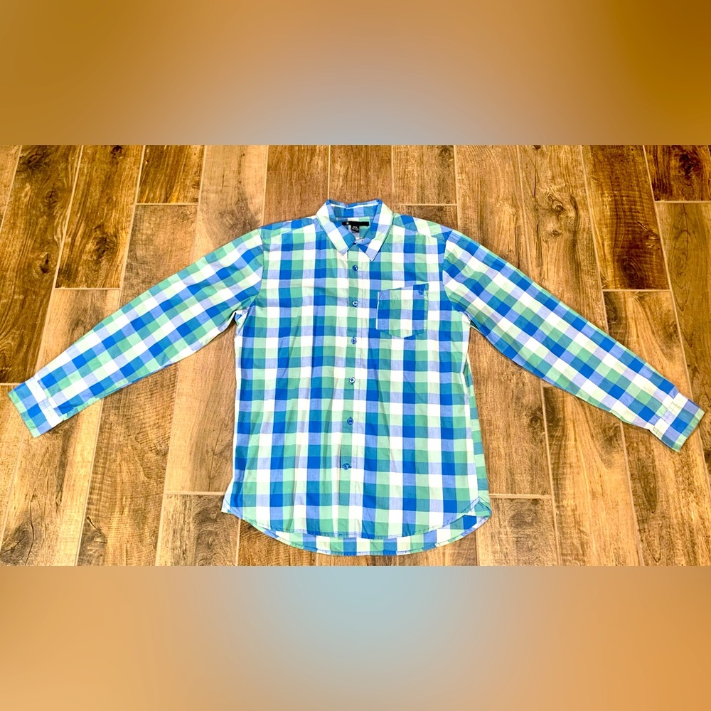 Blue/Green Checkered Volcom Button Up Shirt: Medium